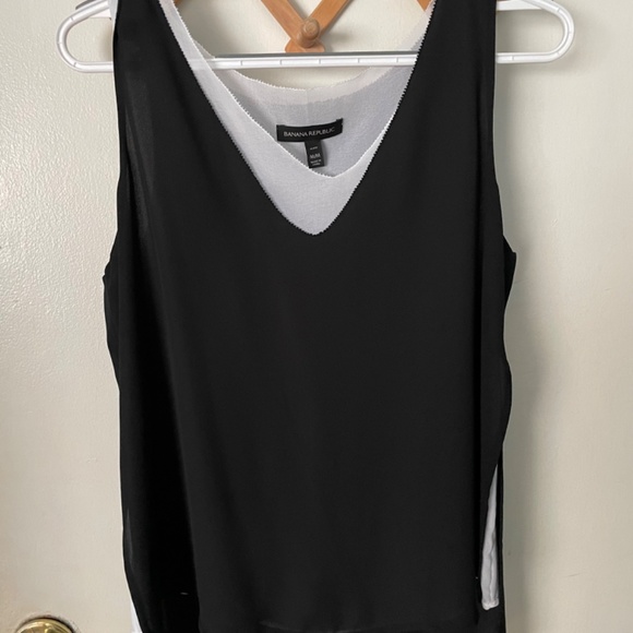 Banana Republic Layered Tank Top- Size Medium Petite - Picture 2 of 3